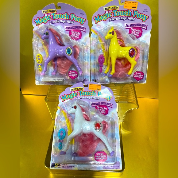 MAGIC TOUCH PONY VTG 90s MAGIC JEWELS PONIES, LIGHT UP & BLINK COLLECTION OF 3 - Picture 3 of 16
